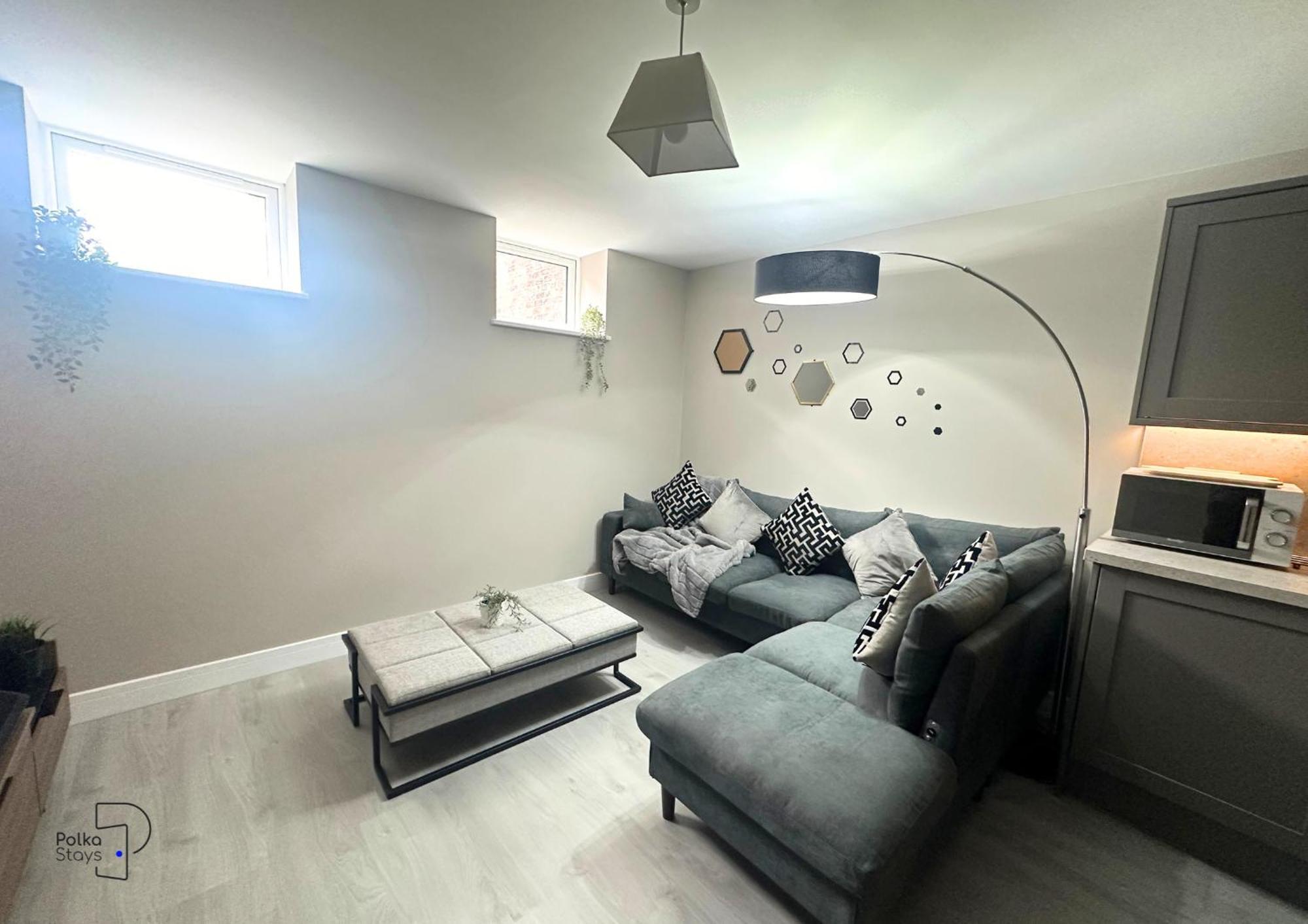 Hanley, Stoke - Modern Spacious Apartments By Polkastays Экстерьер фото
